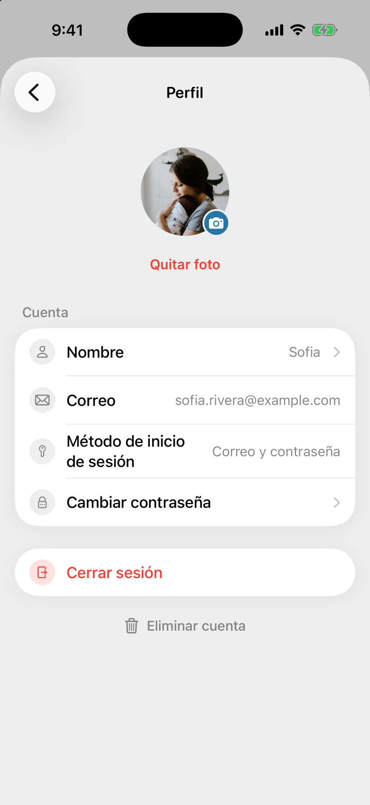 La pantalla Perfil con Nombre, Correo, Método de inicio de sesión y Cambiar contraseña.