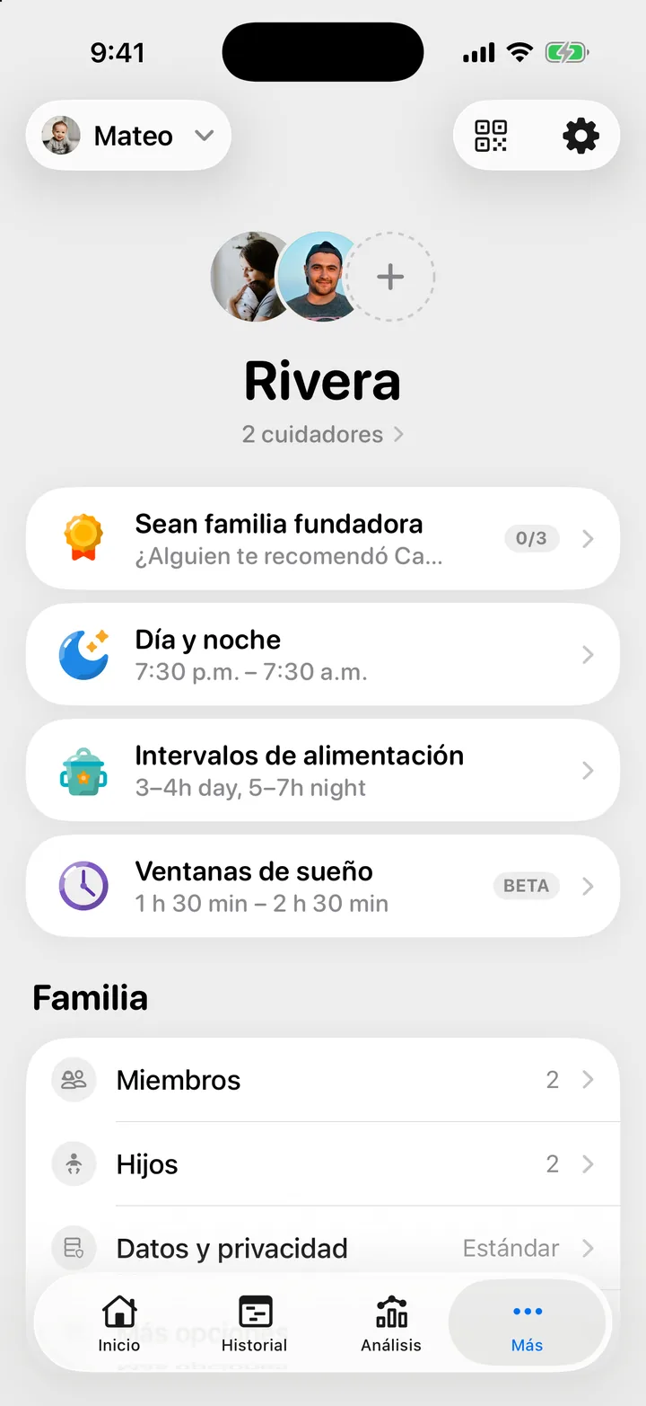La pestaña Más de Cami, con las caras de la familia Rivera, un lugar vacío y el botón del código QR arriba a la derecha.